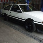 ＡＥ85トレノ３ドア白/黒　20バルブ　セミレス